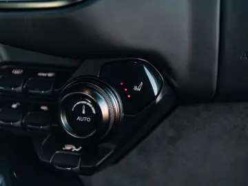 ASTON MARTIN Vantage F1  CARBON AERO INKL.ORIG.WINTERRADSATZ