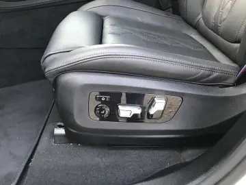 BMW X7 xDrive40d M Sport package Gesture control DAB