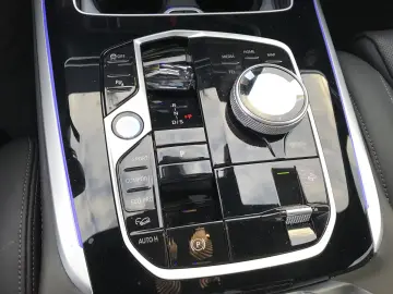 BMW X7 xDrive40d M Sport package Gesture control DAB