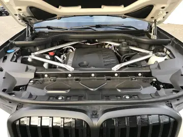 BMW X7 xDrive40d M Sport package Gesture control DAB