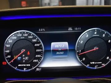 Mercedes-Benz G AMG 63 AMG Speedshift 9G-TRONIC