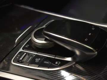 Mercedes-Benz G AMG 63 AMG Speedshift 9G-TRONIC