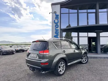 CITROEN C-CROSSER    4X4