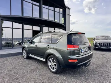 CITROEN C-CROSSER    4X4