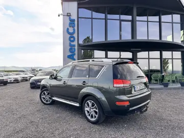 CITROEN C-CROSSER    4X4