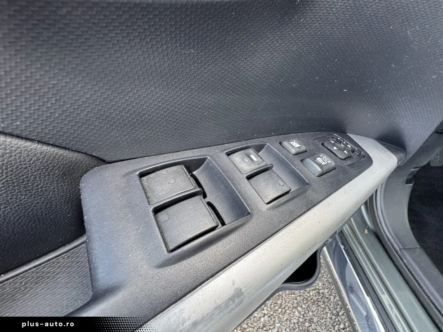 CITROEN C-CROSSER    4X4