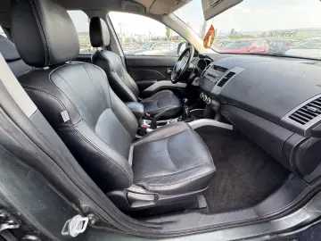 CITROEN C-CROSSER    4X4