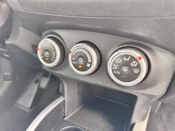 CITROEN C-CROSSER    4X4