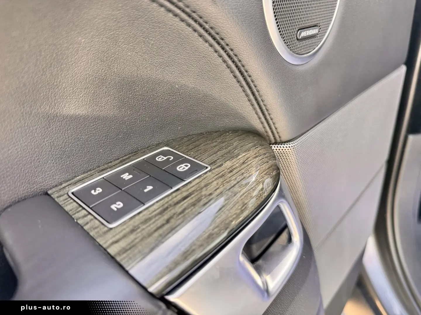 RANGE ROVER SPORT    MERIDIAN SOUND