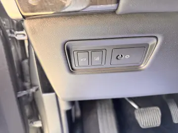 RANGE ROVER SPORT    MERIDIAN SOUND