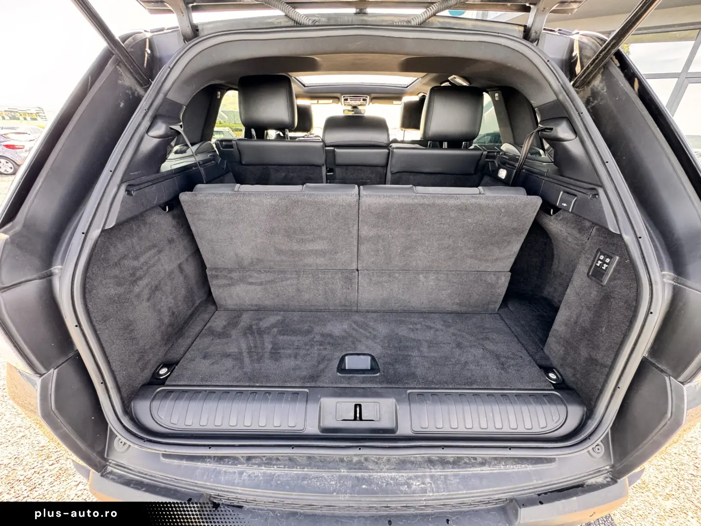 RANGE ROVER SPORT    MERIDIAN SOUND