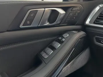 BMW X7 40i Individual Bowers&Wilkins Executive Carb