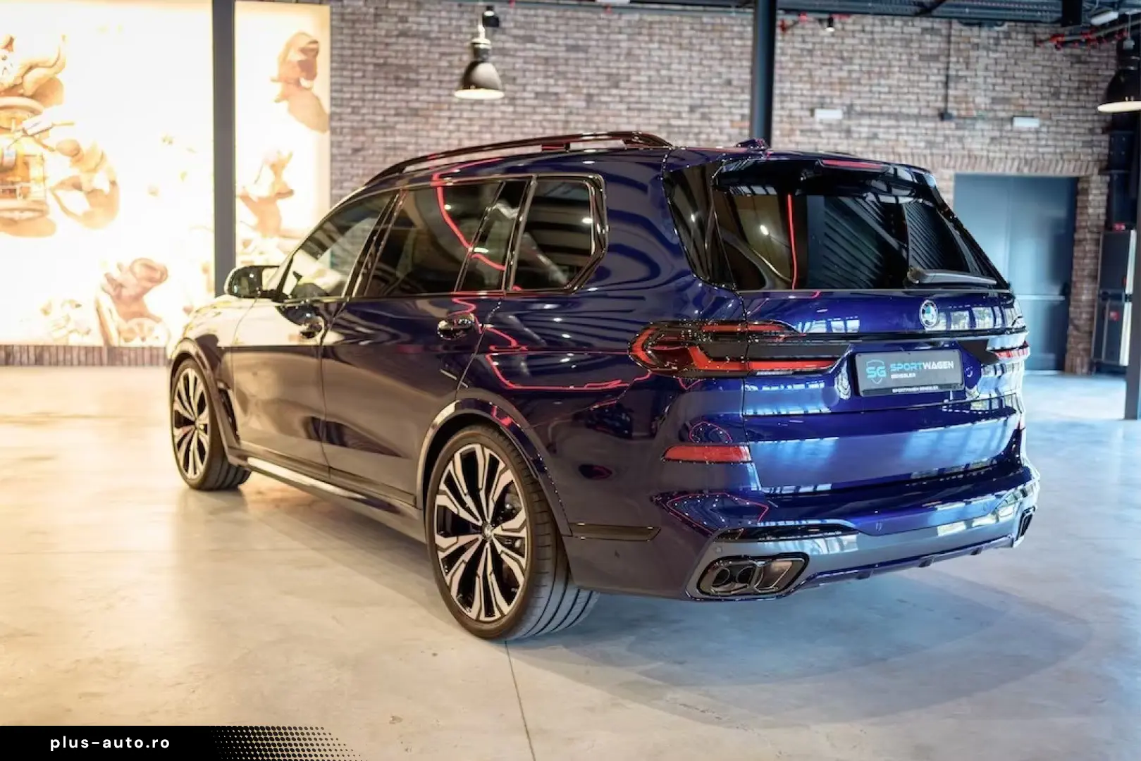 BMW X7 M60i xDrive B&W 23  DAP