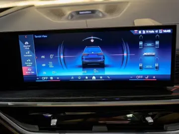 BMW X7 M60i xDrive B&W 23  DAP