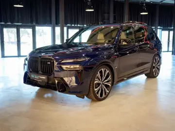 BMW X7 M60i xDrive B&W 23  DAP