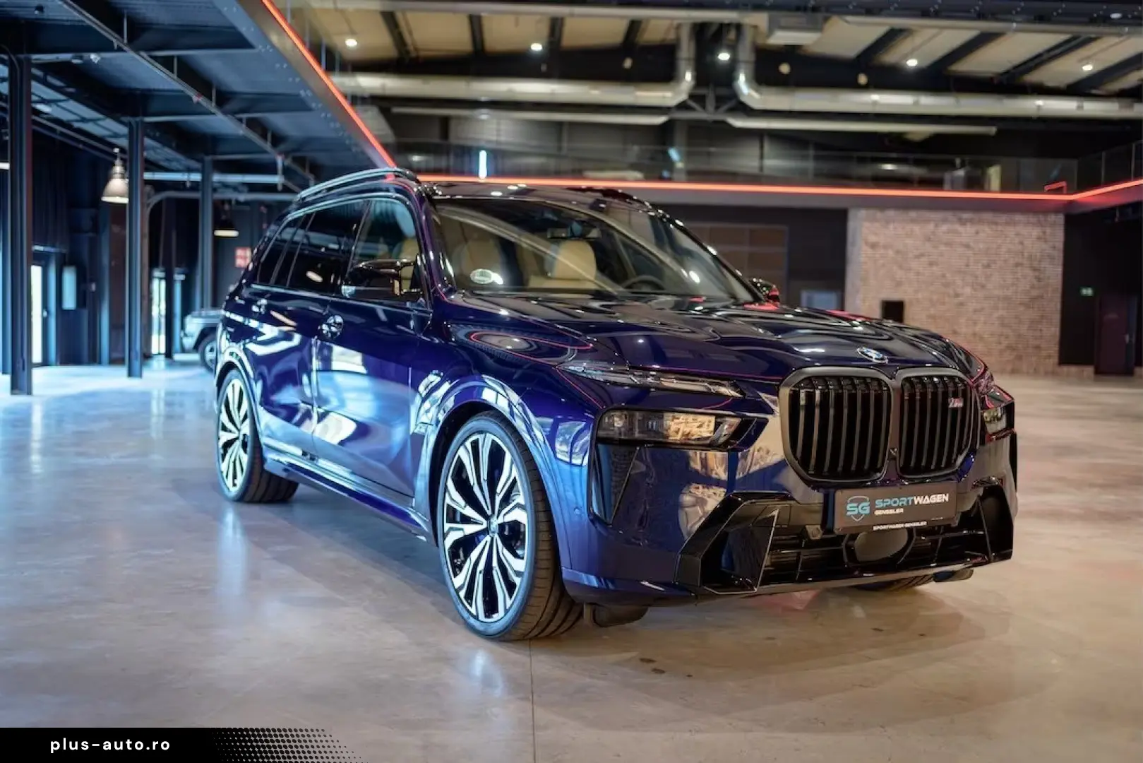 BMW X7 M60i xDrive B&W 23  DAP