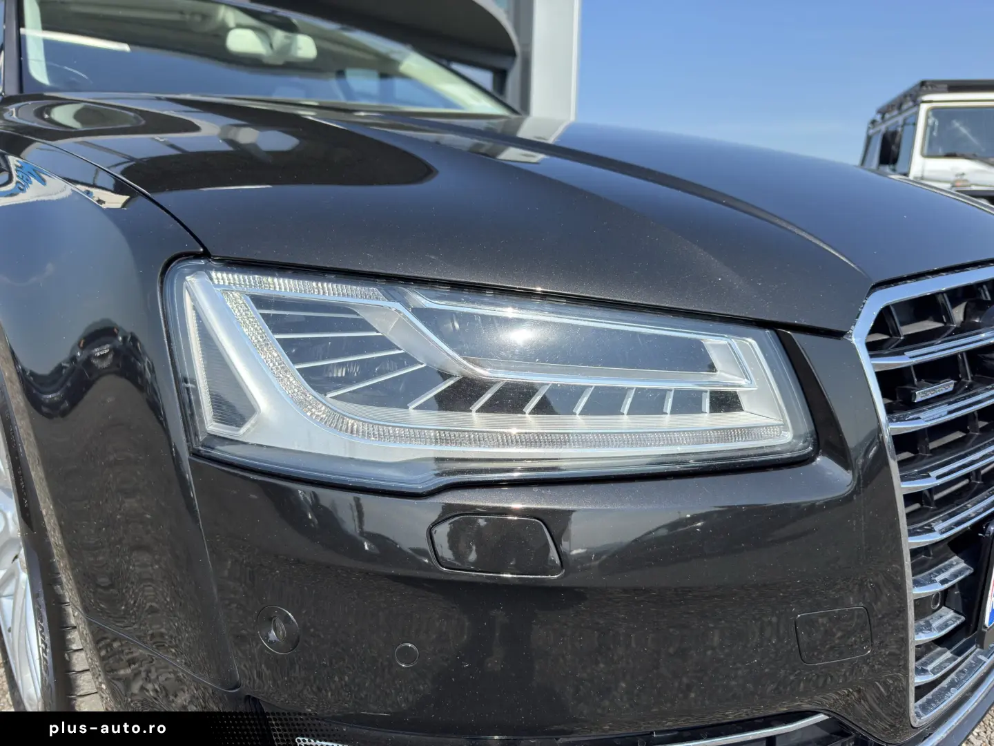 AUDI A8 QUATTRO    INTERIOR DESIGN SELECTION