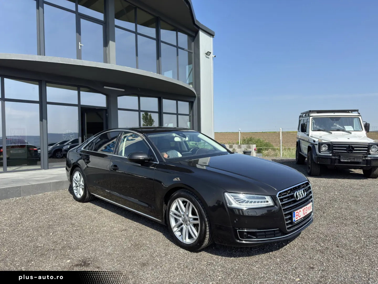 AUDI A8 QUATTRO    INTERIOR DESIGN SELECTION