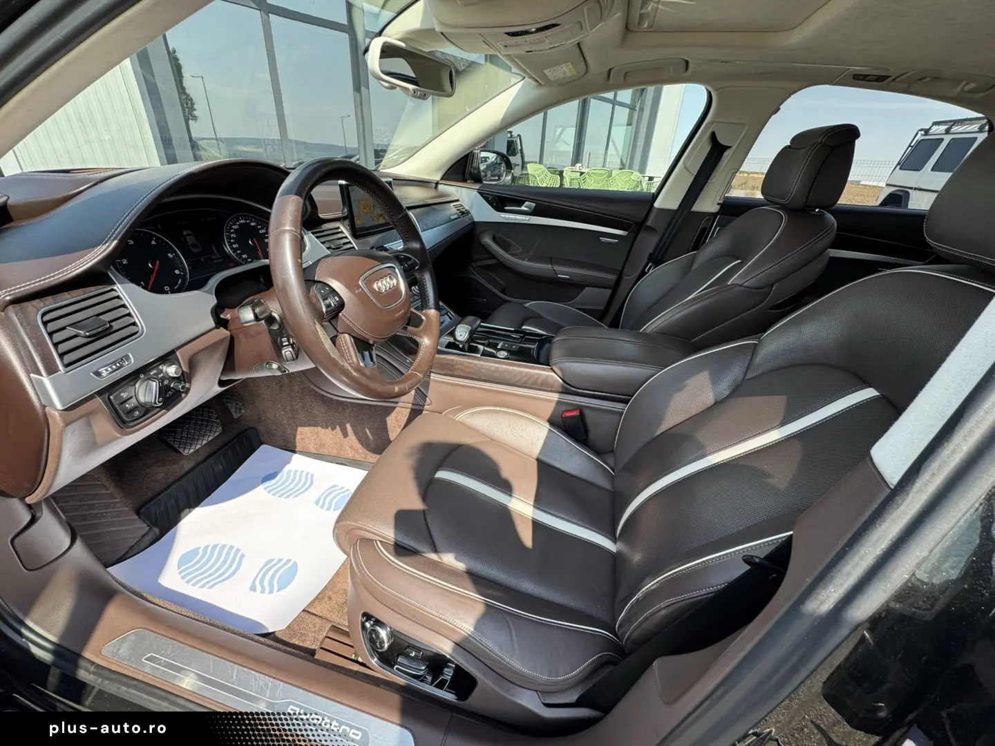 AUDI A8 QUATTRO    INTERIOR DESIGN SELECTION