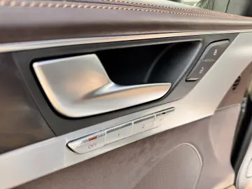 AUDI A8 QUATTRO    INTERIOR DESIGN SELECTION