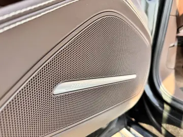 AUDI A8 QUATTRO    INTERIOR DESIGN SELECTION