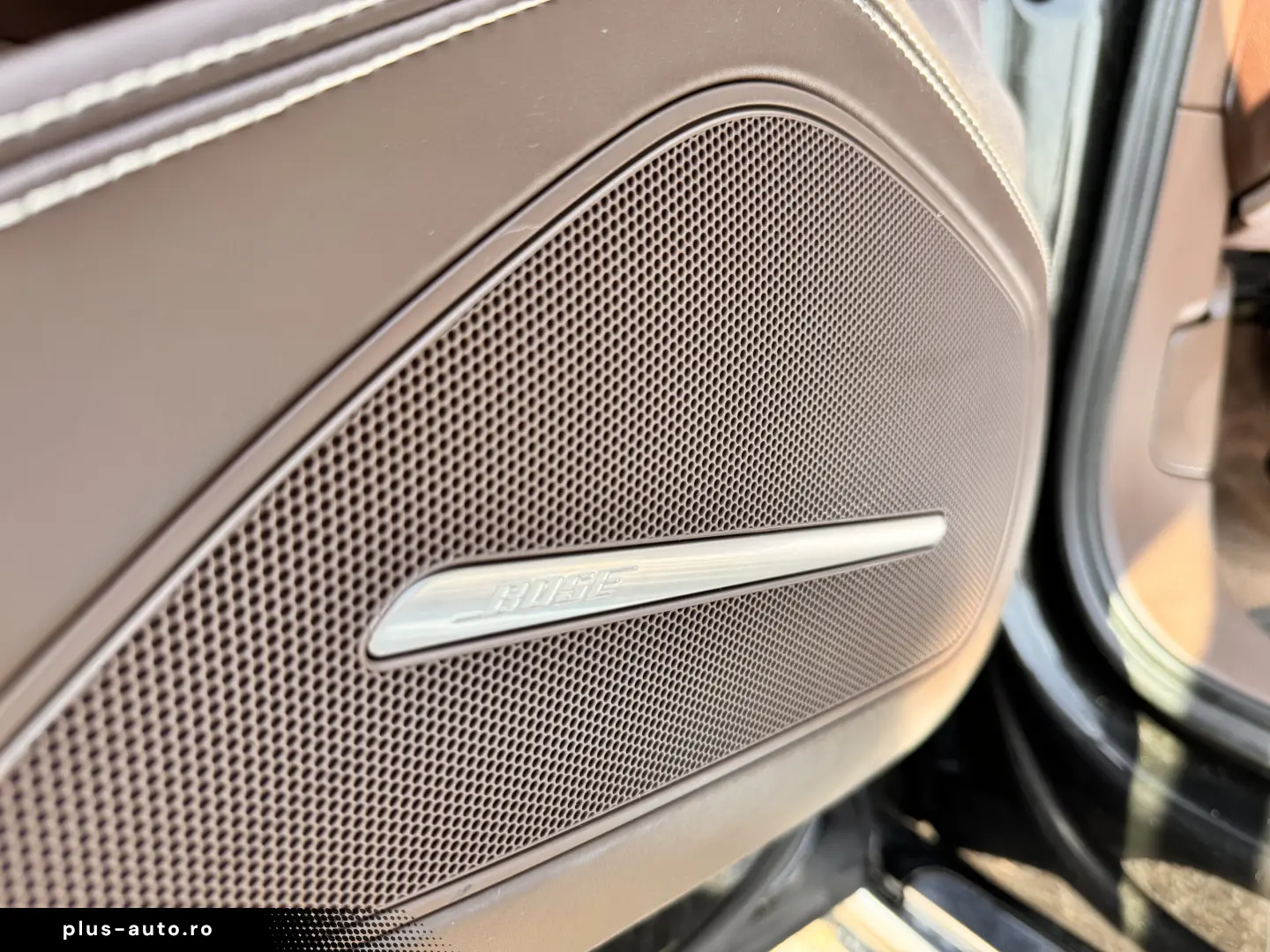 AUDI A8 QUATTRO    INTERIOR DESIGN SELECTION