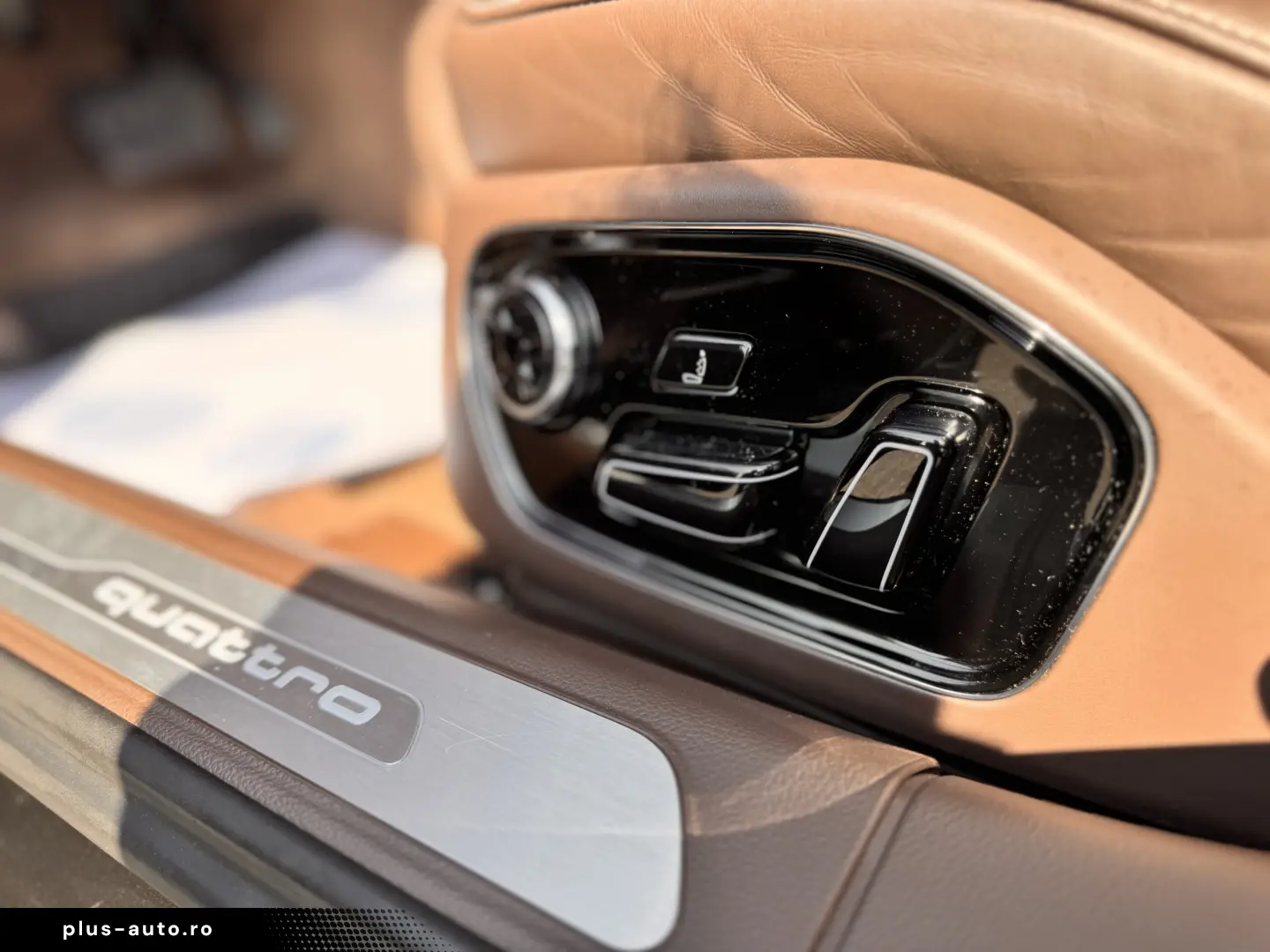 AUDI A8 QUATTRO    INTERIOR DESIGN SELECTION