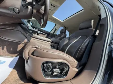 AUDI A8 QUATTRO    INTERIOR DESIGN SELECTION