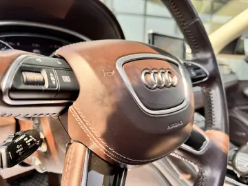 AUDI A8 QUATTRO    INTERIOR DESIGN SELECTION