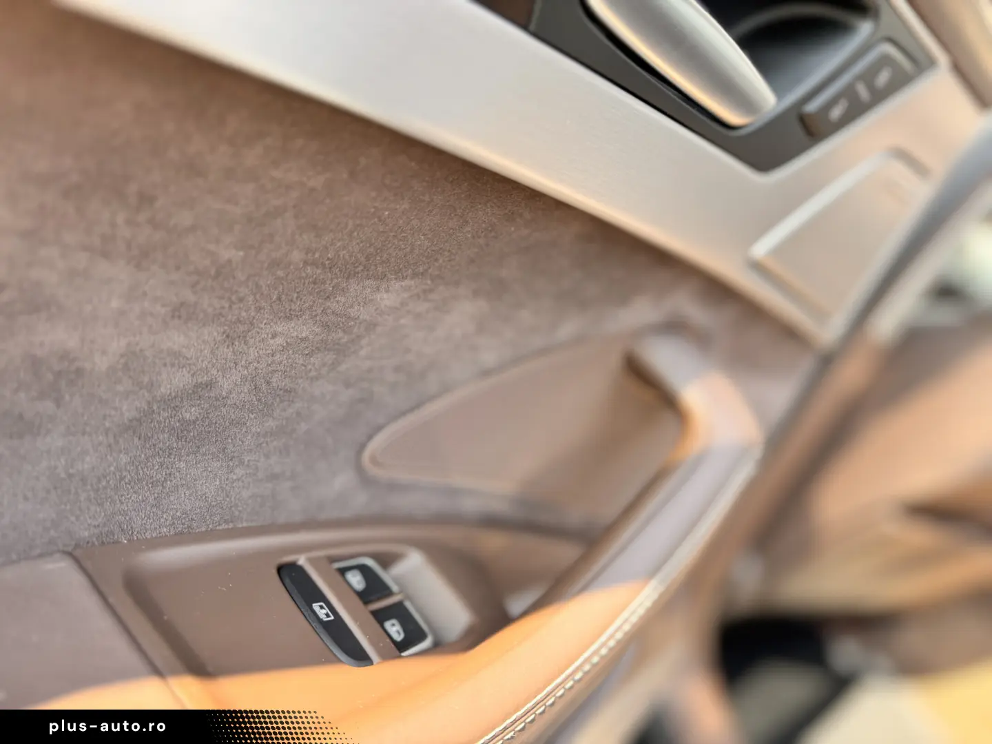 AUDI A8 QUATTRO    INTERIOR DESIGN SELECTION