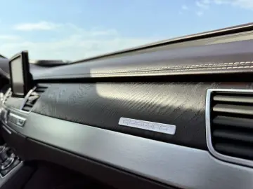 AUDI A8 QUATTRO    INTERIOR DESIGN SELECTION