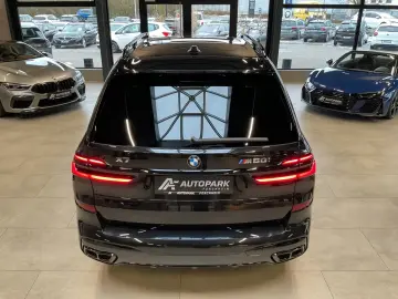 BMW X7 M60i AHK B&W Massage Sky Lounge Standh. 360