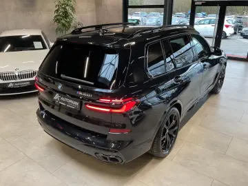 BMW X7 M60i AHK B&W Massage Sky Lounge Standh. 360