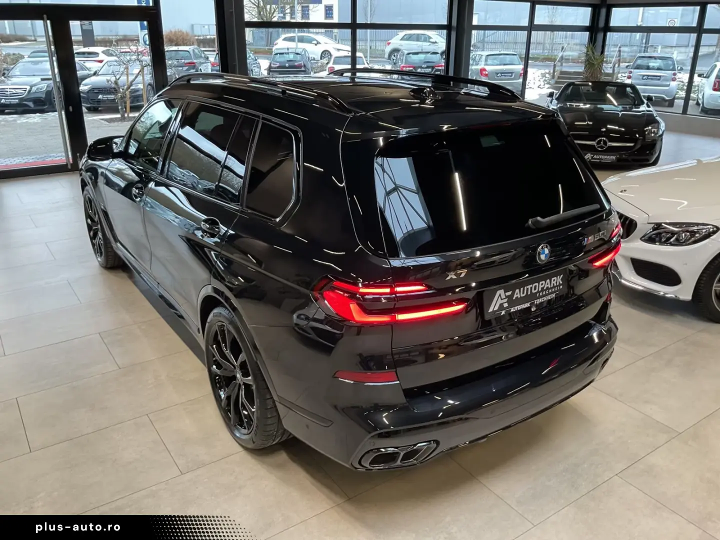 BMW X7 M60i AHK B&W Massage Sky Lounge Standh. 360