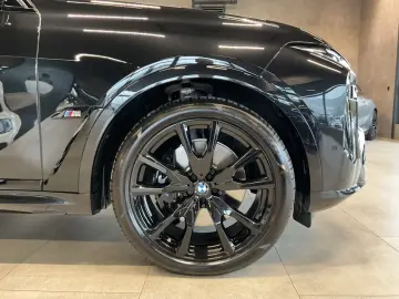 BMW X7 M60i AHK B&W Massage Sky Lounge Standh. 360