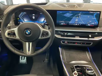 BMW X7 M60i AHK B&W Massage Sky Lounge Standh. 360