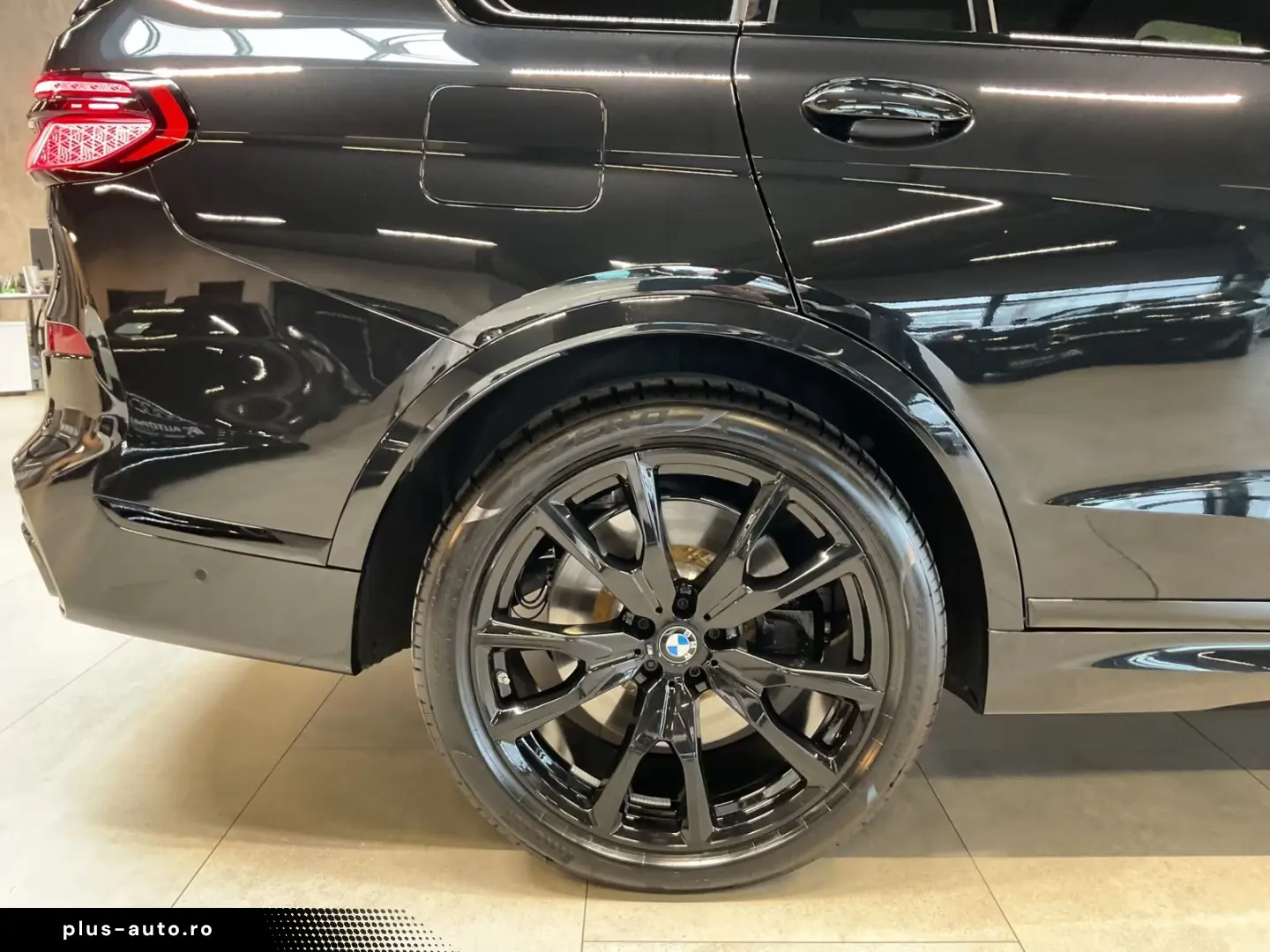 BMW X7 M60i AHK B&W Massage Sky Lounge Standh. 360