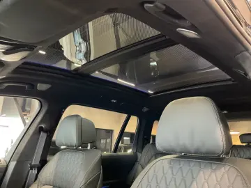 BMW X7 M60i AHK B&W Massage Sky Lounge Standh. 360