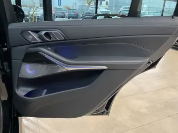 BMW X7 M60i AHK B&W Massage Sky Lounge Standh. 360