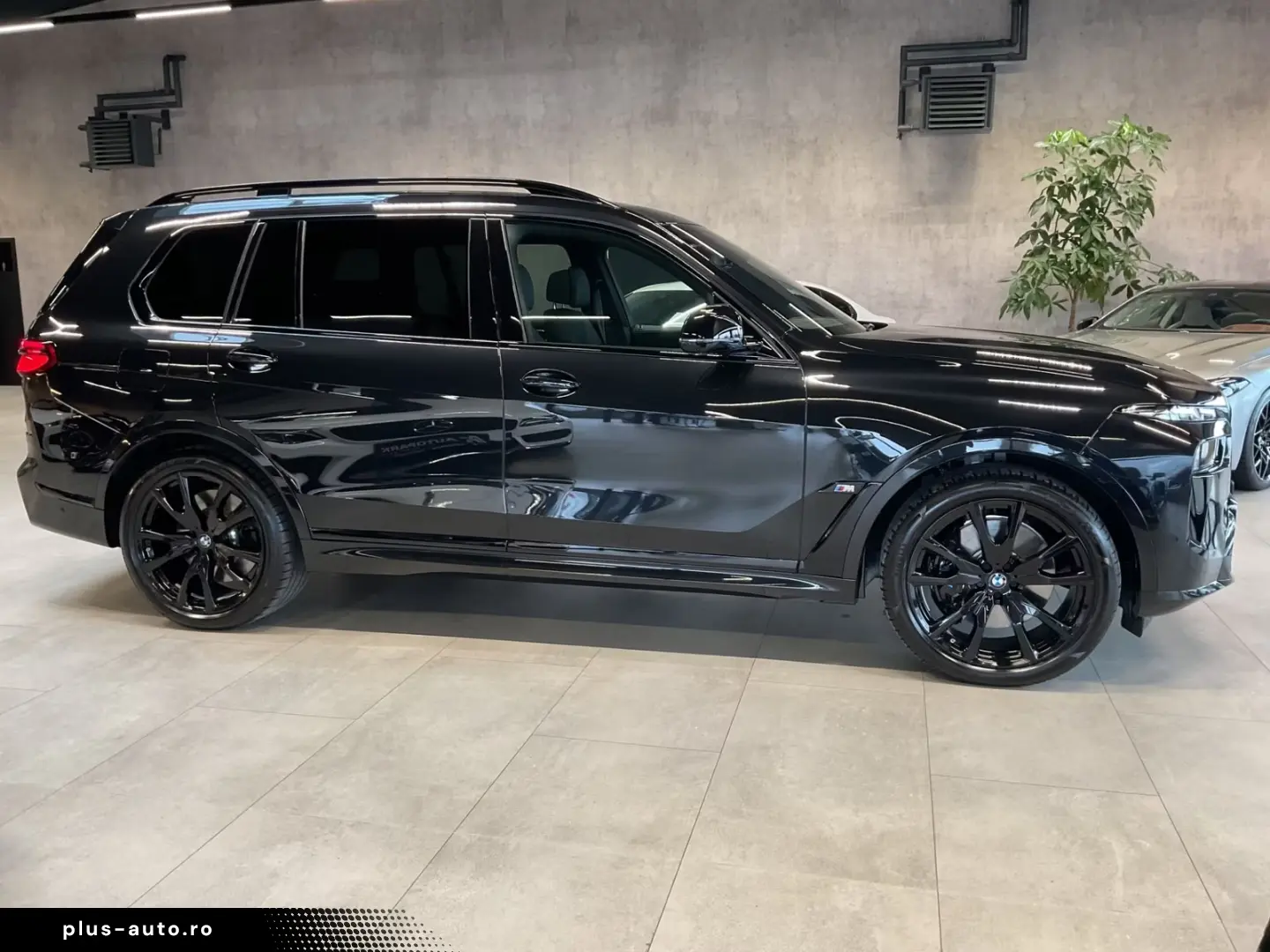 BMW X7 M60i AHK B&W Massage Sky Lounge Standh. 360