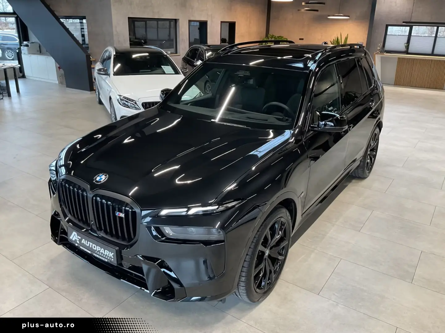 BMW X7 M60i AHK B&W Massage Sky Lounge Standh. 360