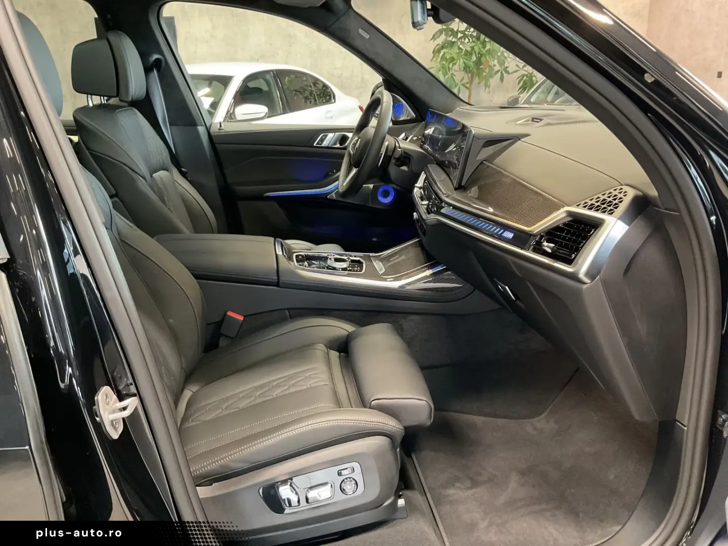 BMW X7 M60i AHK B&W Massage Sky Lounge Standh. 360