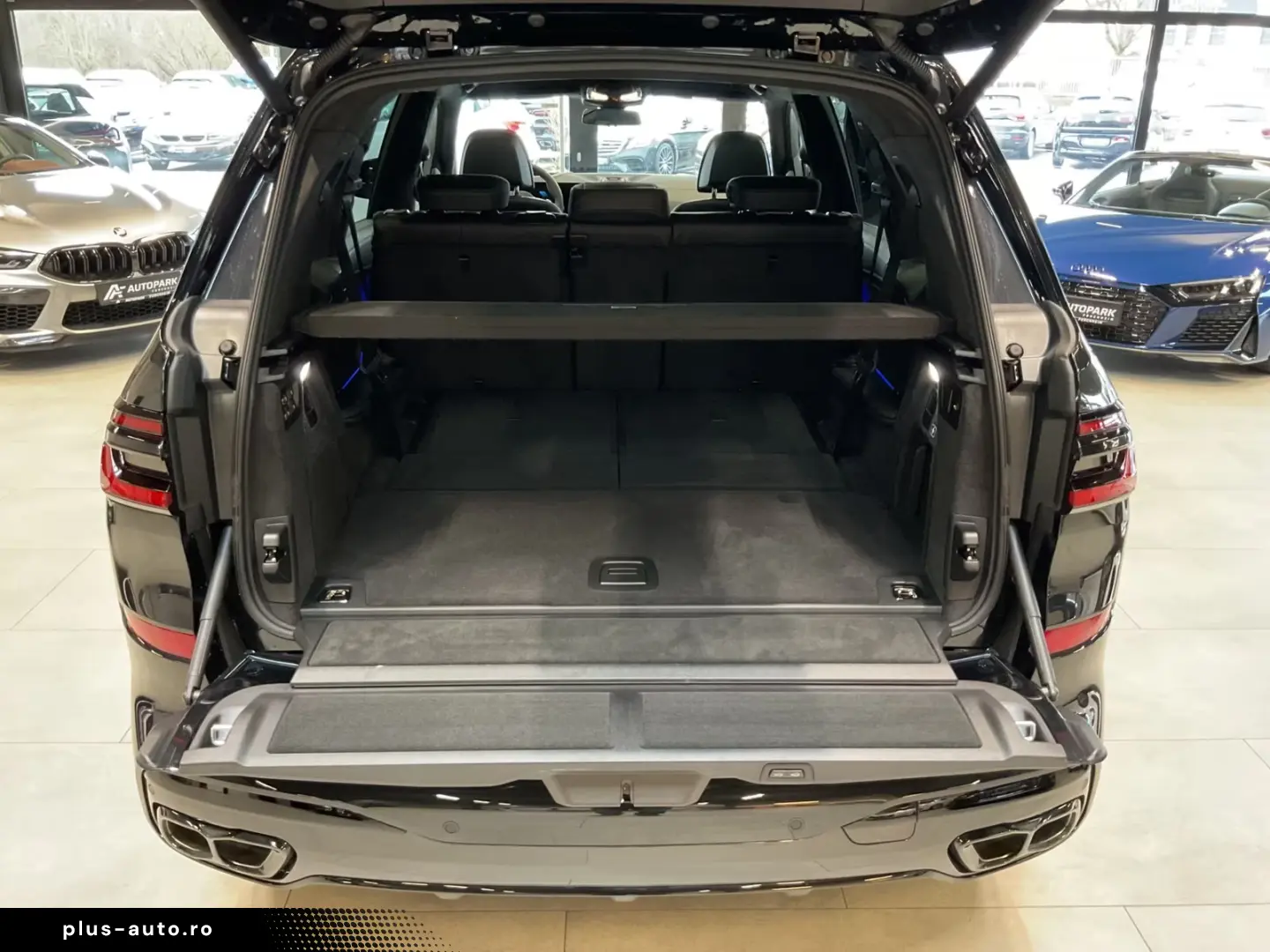 BMW X7 M60i AHK B&W Massage Sky Lounge Standh. 360