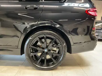 BMW X7 M60i AHK B&W Massage Sky Lounge Standh. 360