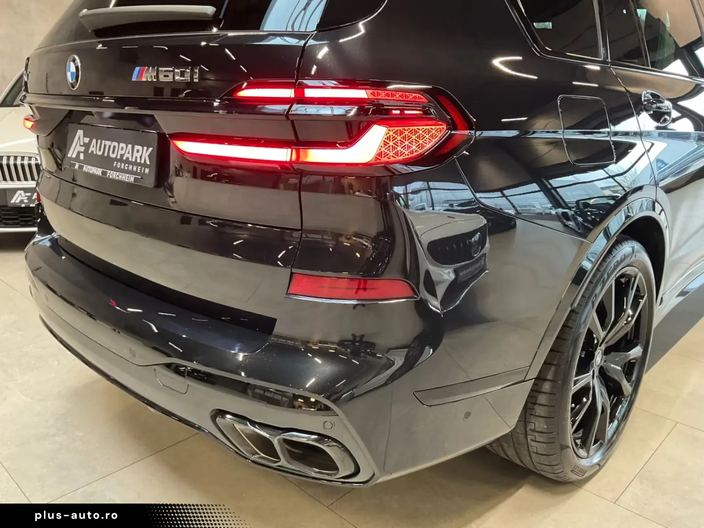 BMW X7 M60i AHK B&W Massage Sky Lounge Standh. 360