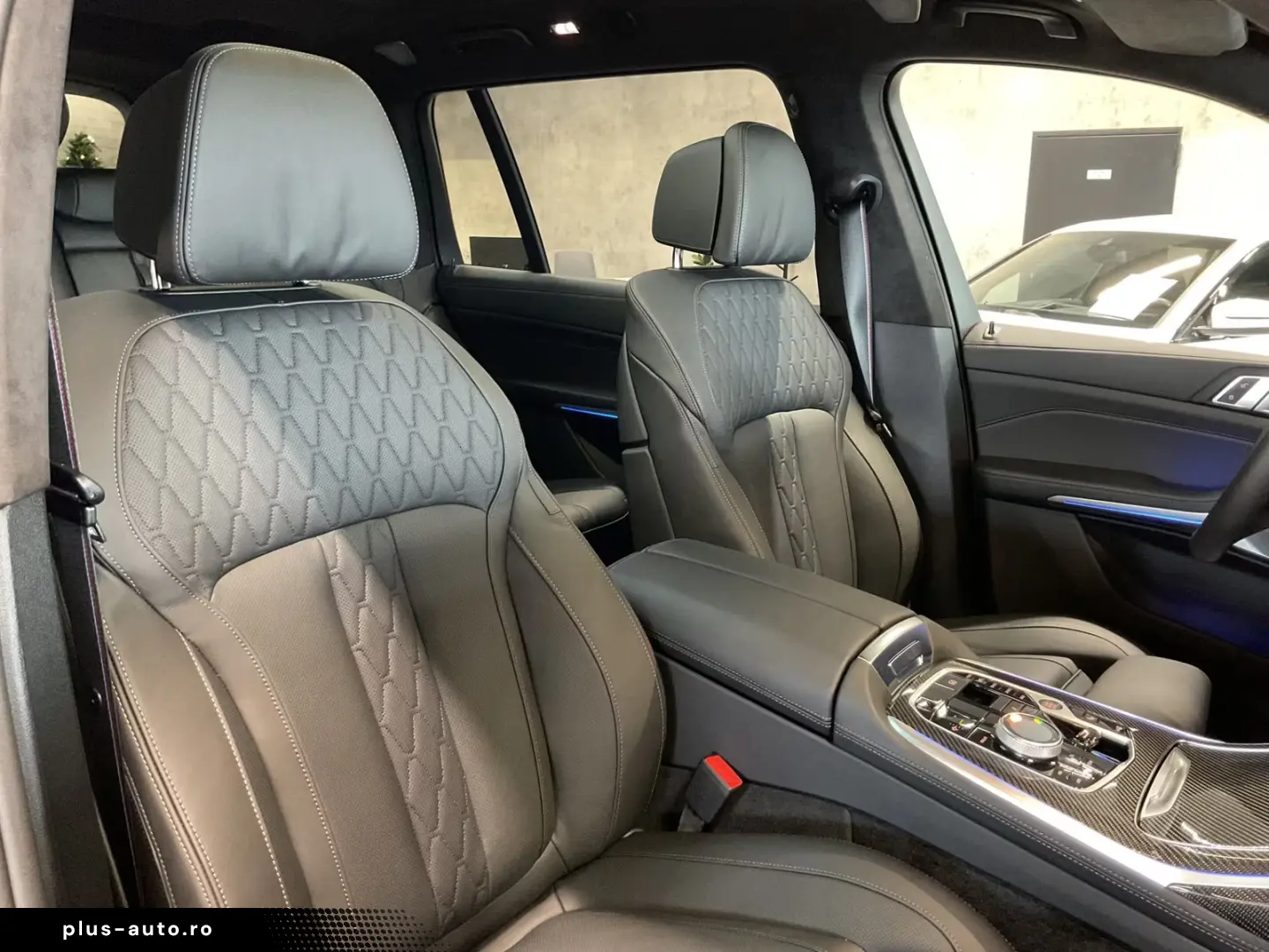 BMW X7 M60i AHK B&W Massage Sky Lounge Standh. 360