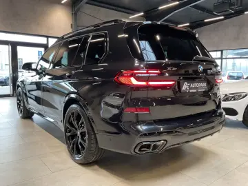 BMW X7 M60i AHK B&W Massage Sky Lounge Standh. 360