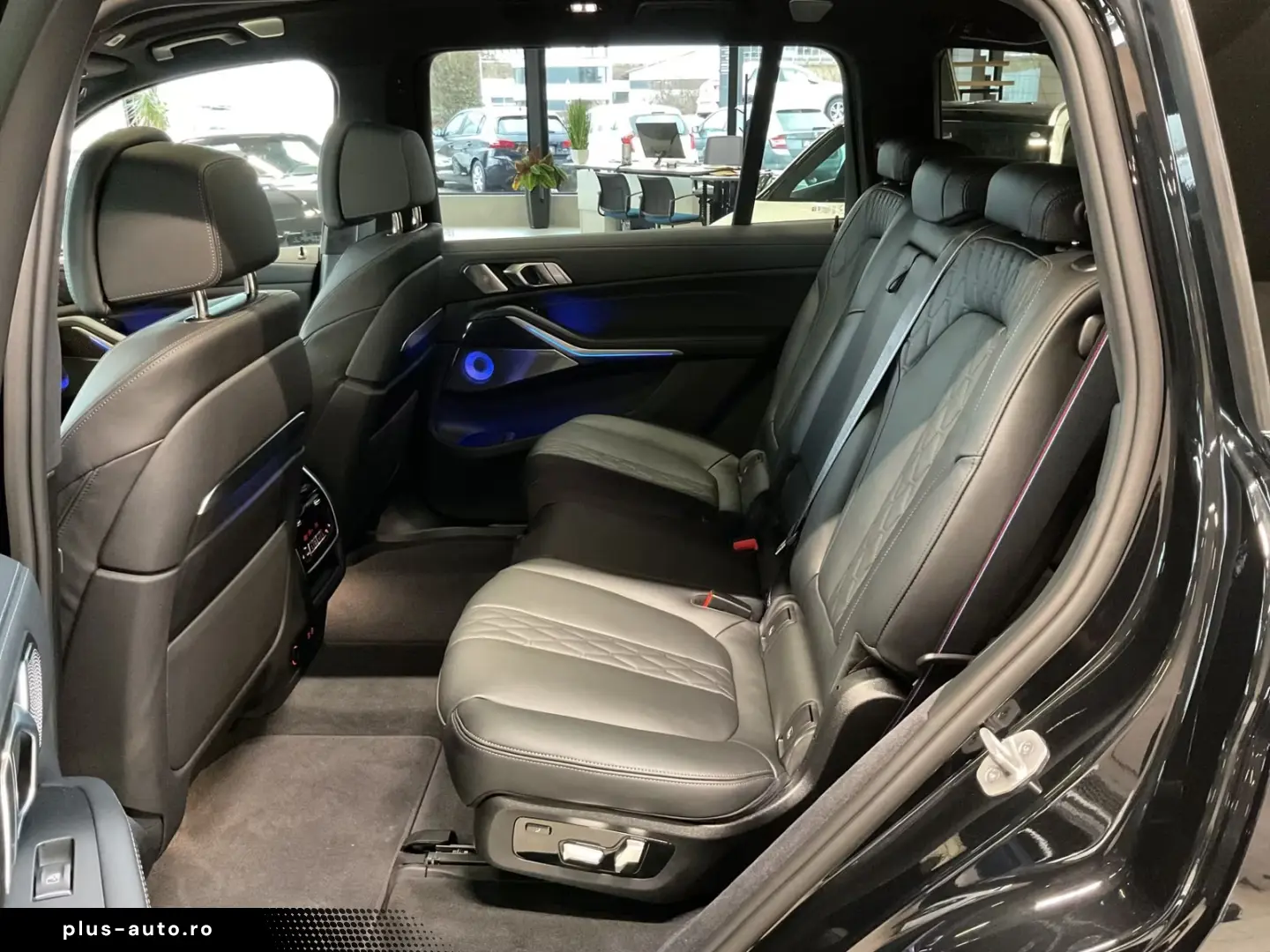 BMW X7 M60i AHK B&W Massage Sky Lounge Standh. 360