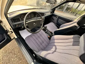 MERCEDES-BENZ 190    OLDTIMER