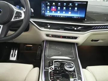 BMW X7 M60i M-Sport Pro INTEGRAL MASSAGE SKY B&W 23'